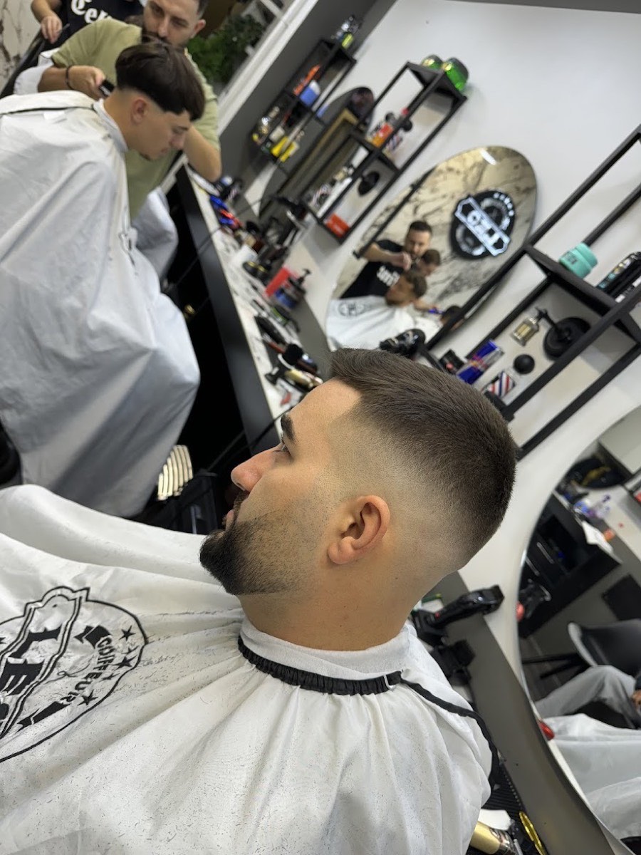 Coiffeur Leo
